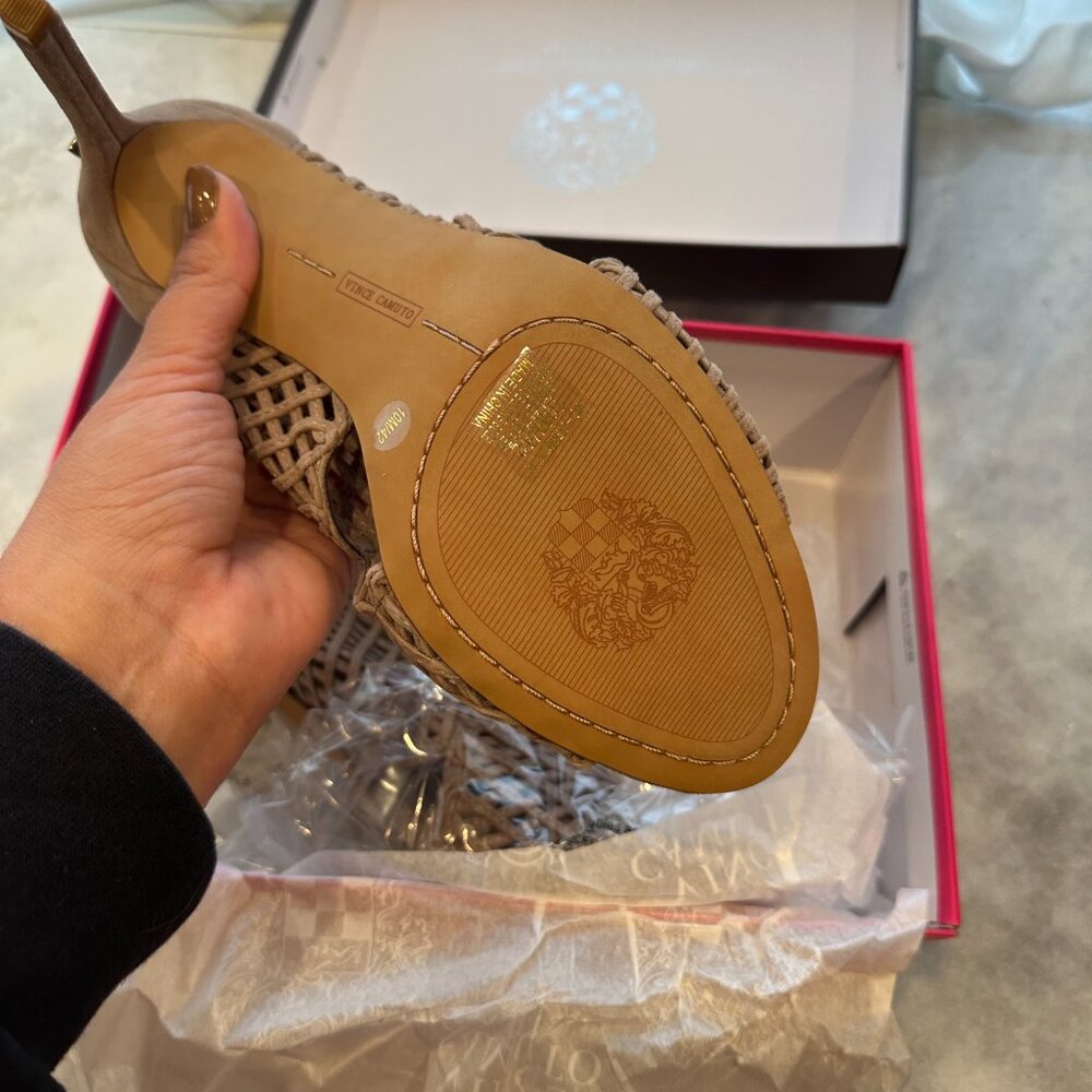 Vince Camuto Women's Heels Size 10 - Picture 3 of 5